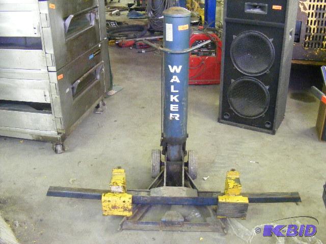 lot 27 image: Walker Air Jack, Works....