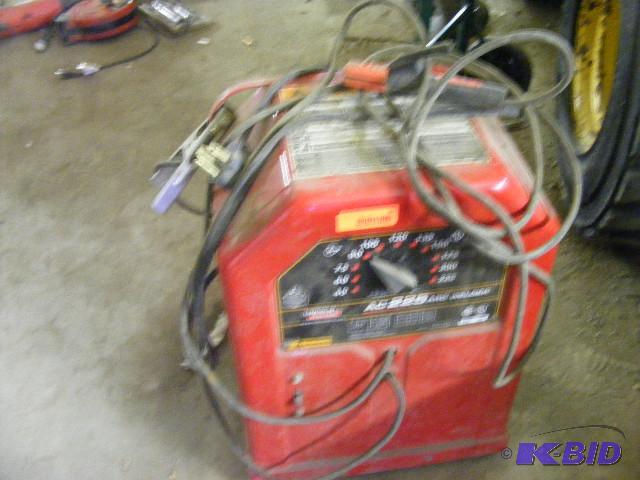 lot 30 image: AC 225 Arc Welder, Lincoln Electric, used ver...