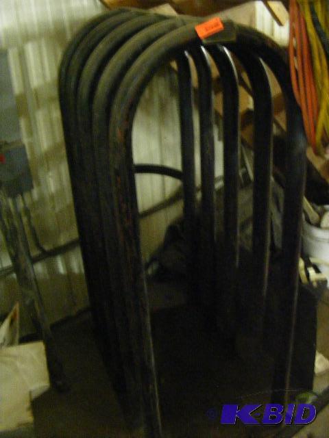 lot 33 image: Tire Cage for Truck Tires...