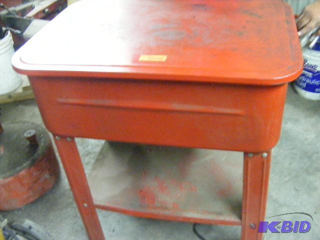 lot 38 image: 20 Gallon Parts Washer, No. 2000349...