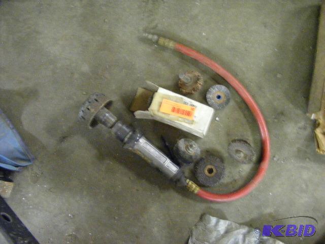 lot 50 image: Tire Grinder with tire stones, used for patch...