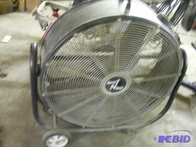 lot 52 image: North Tech 36 fan...