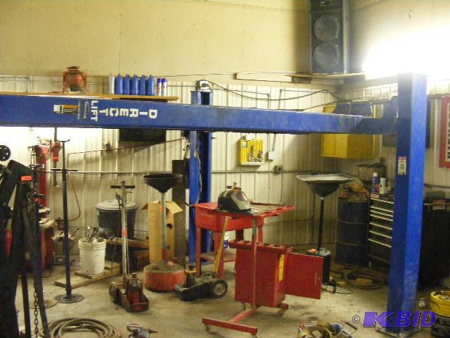 lot 60 image: 14,000lb Drive on Direct Lift Hoist. with 2- ...