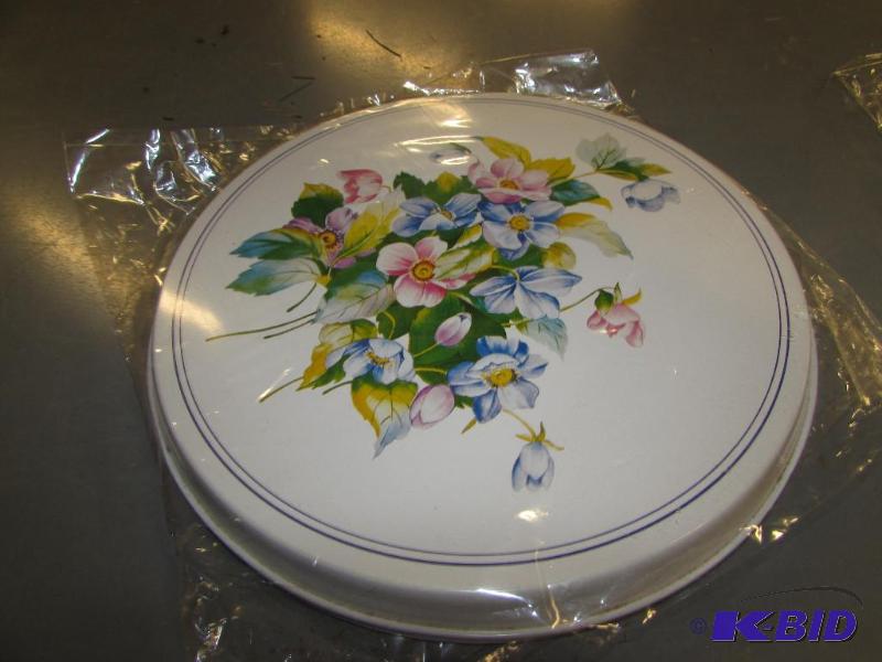 Set of 5 Burner Covers, two styles. 3 large a...