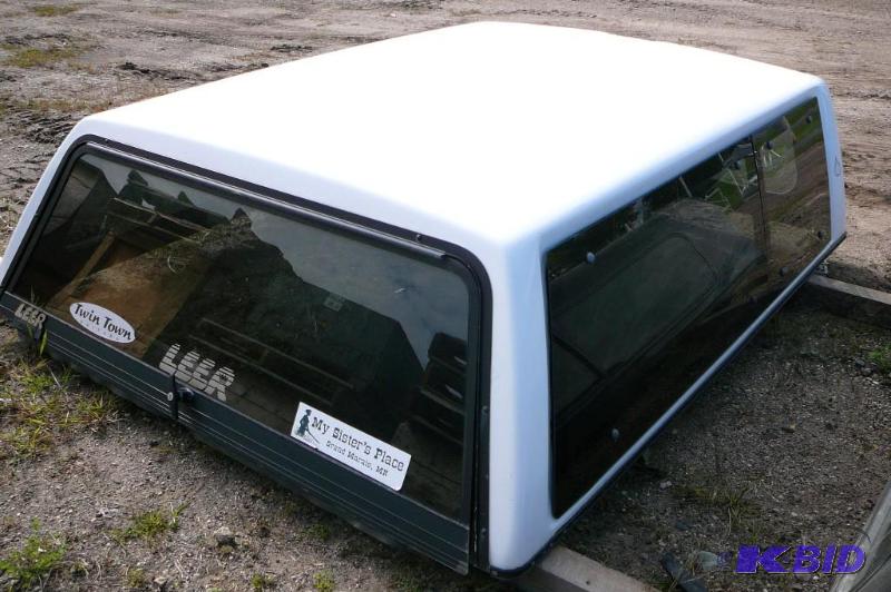 Leer short box cab high with mitered&nbspsid...