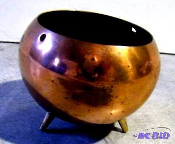 Copper Pot - Has feet - 4&quot in diameter 2...