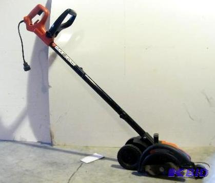 Black and Decker Edge Hog 2 in 1 Landscape Ed...