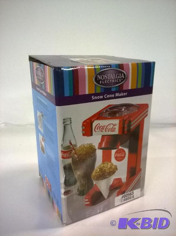 lot 29 image: Nostalgia Electrics RSM702 Snow Cone Maker