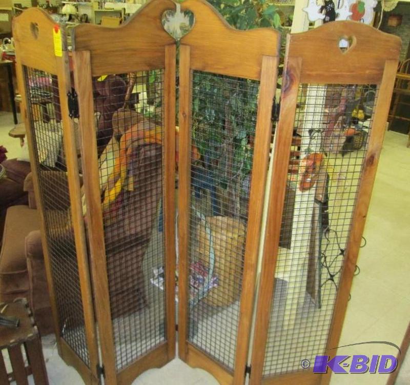lot 12 image: 4 Panel wood and metal mesh room divider wall...