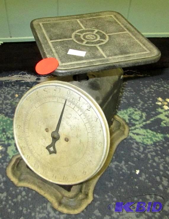 lot 29 image: Bay State Mfg. Co. scale from Worcester Mass....