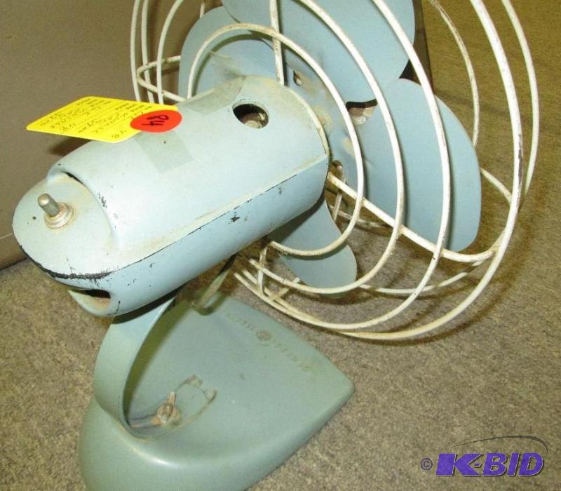 lot 84 image: G E Vintage fan...