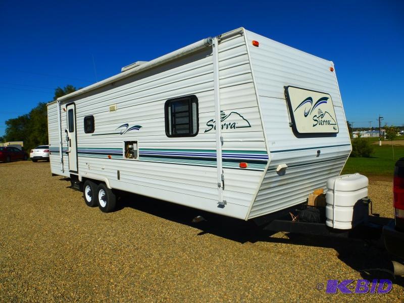 2000 Forest River Sierra RV Has full Kitchen...