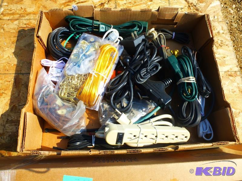 Box of assorted power cords All cords in thi...