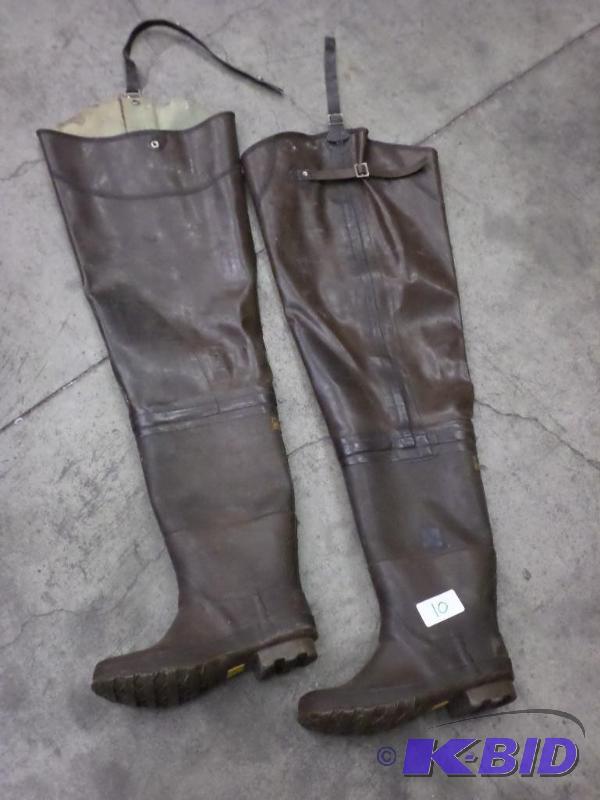 lot 10 image: Pair Of Size 8 Steel Shank Insulated Hip Boot...