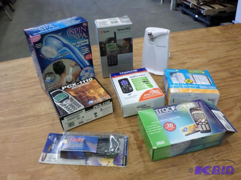 lot 101 image: Lot Of Tracfones, Sony Phone, Spin Spa, Etc...