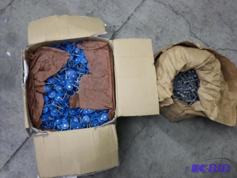 lot 16 image: Lot Of Plastic Cap Roofing Nails & 3.5&qu...