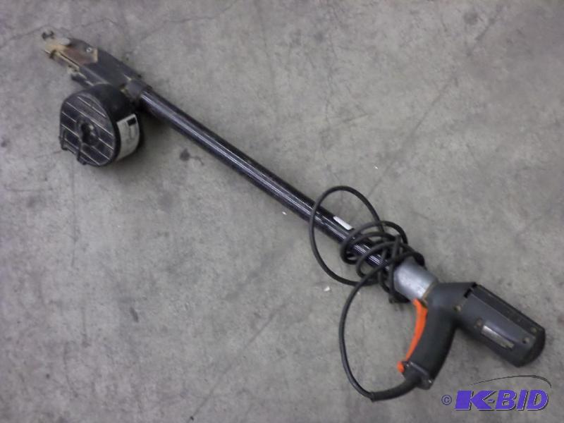 lot 18 image: Holzher 1"-2" Long Reach Screw Gun...