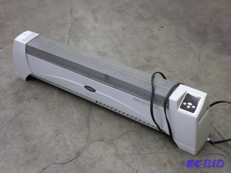 lot 21 image: Lasko 42" 120Volt Electric Heater...