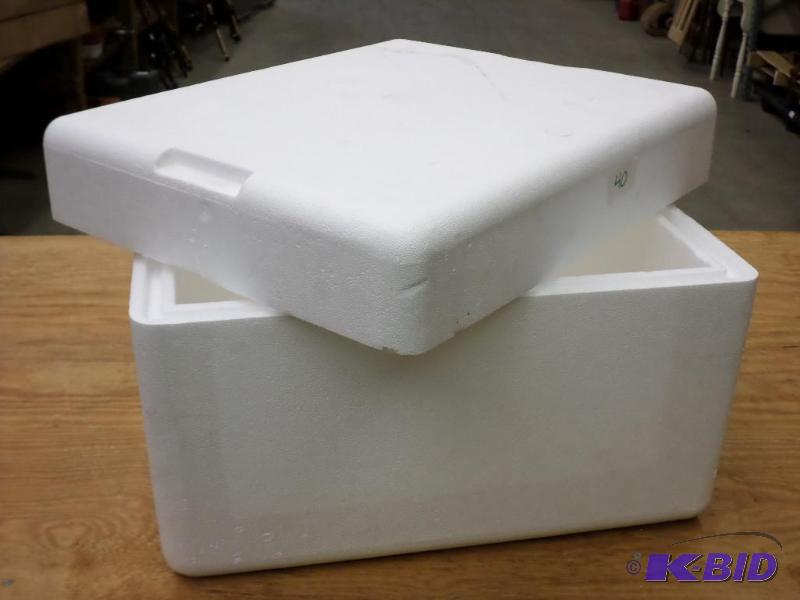 lot 40 image: 16&quotx18&quotx24" Styrofoam Cooler...