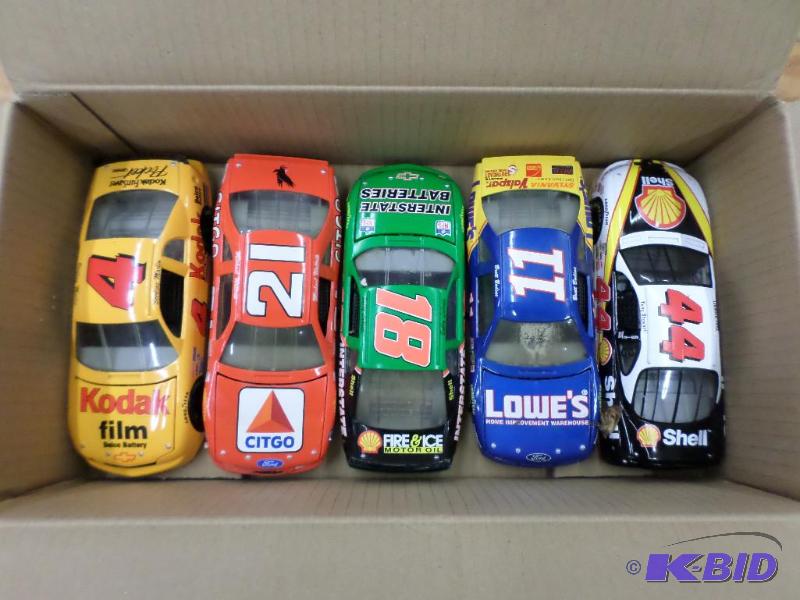 lot 55 image: (5) Various Die-Cast Cars...