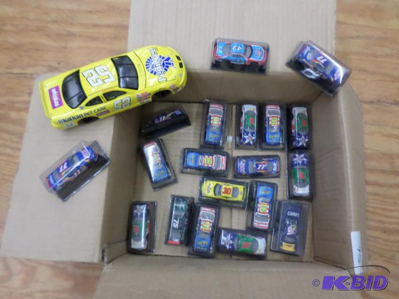 lot 56 image: Lot Of Collectors Scale Cars...