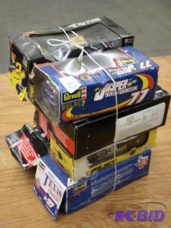 lot 63 image: (8) Various Die-Cast Cars With Boxes...