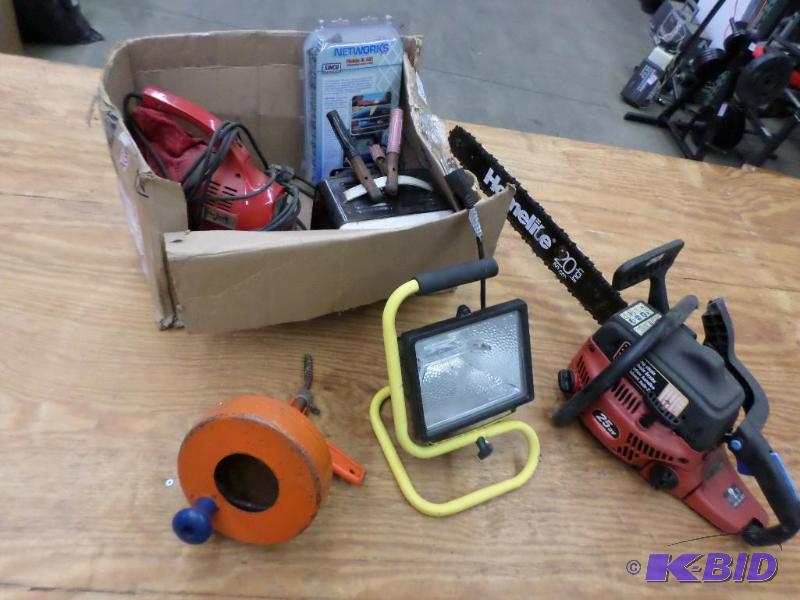 lot 67 image: Lot Of Parts Chainsaw, Shop Light, Misc Tool...