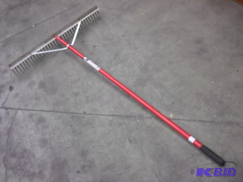 lot 7 image: Razorback 32" Aluminum Rake...