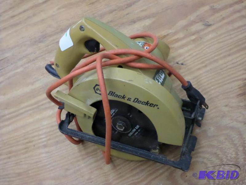 lot 85 image: Black & Decker 5.5" Circular Saw...
