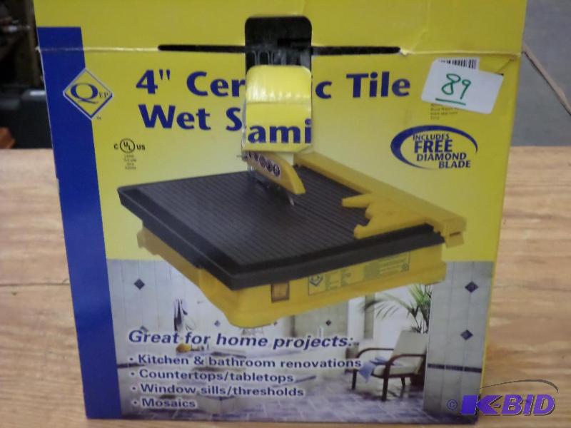 lot 89 image: 4" Ceramic Tile Wet Saw...