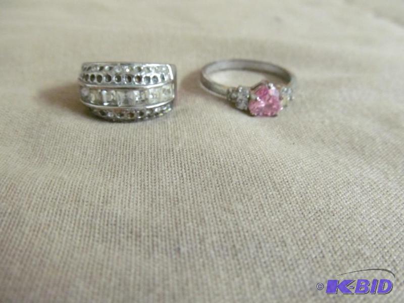 lot 1 image: Jewelry