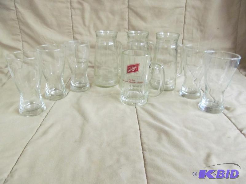 lot 147 image: Glassware