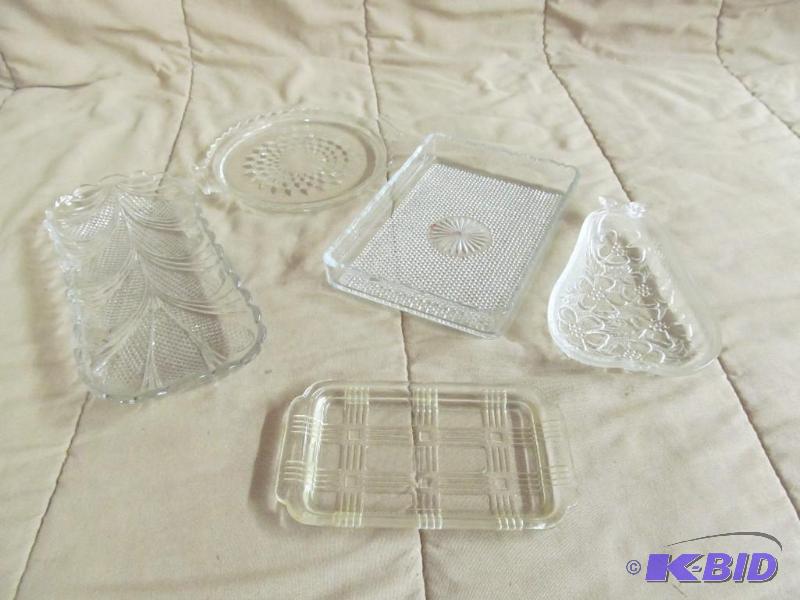 lot 167 image: Glassware