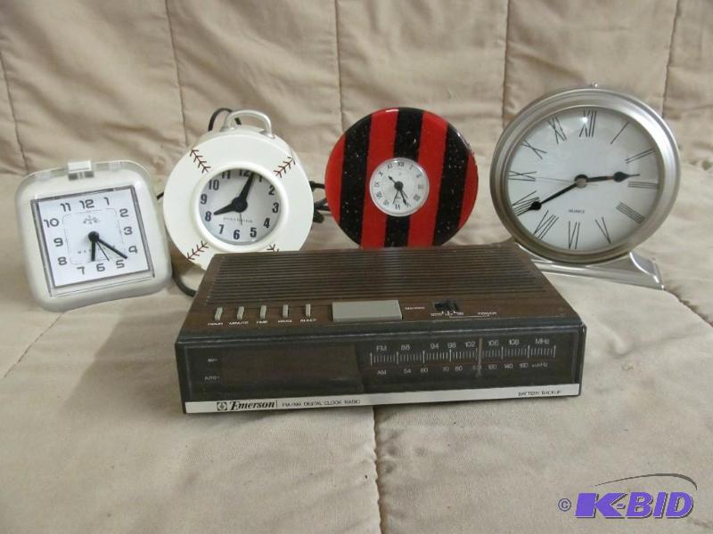 lot 173 image: Clock