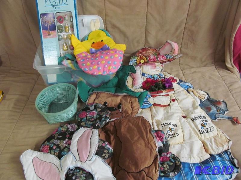 lot 200 image: Easter
