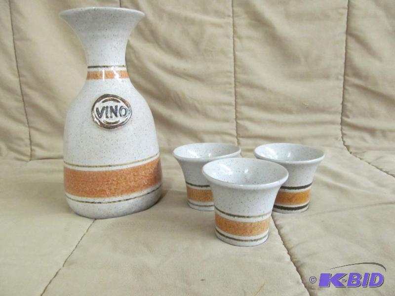 lot 3 image: Pottery
