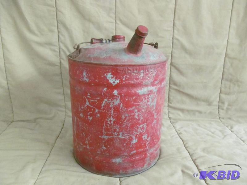 lot 36 image: Can