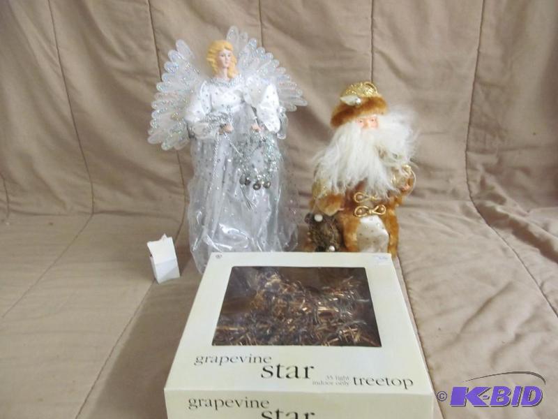 lot 38 image: Christmas