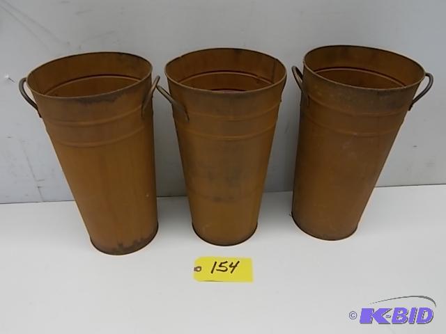 lot 154 image: (3) French Pots...