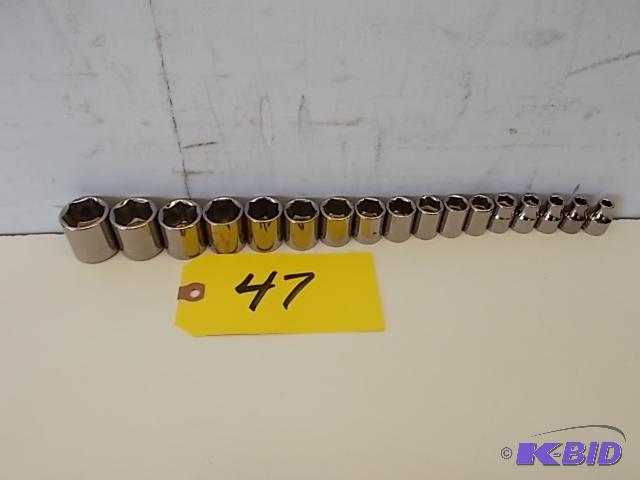 lot 47 image: Craftsman 17 pcs. 6 Point Sockets, 6-22 x 38...