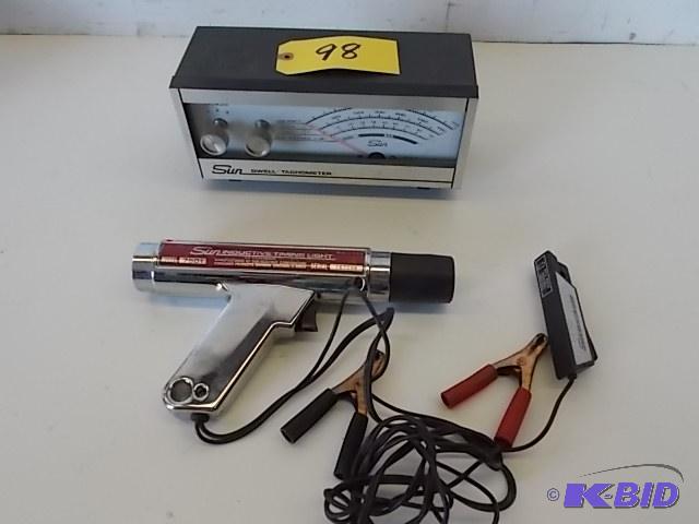 lot 98 image: Sun Inductive Timing Light & Dwell Tachom...