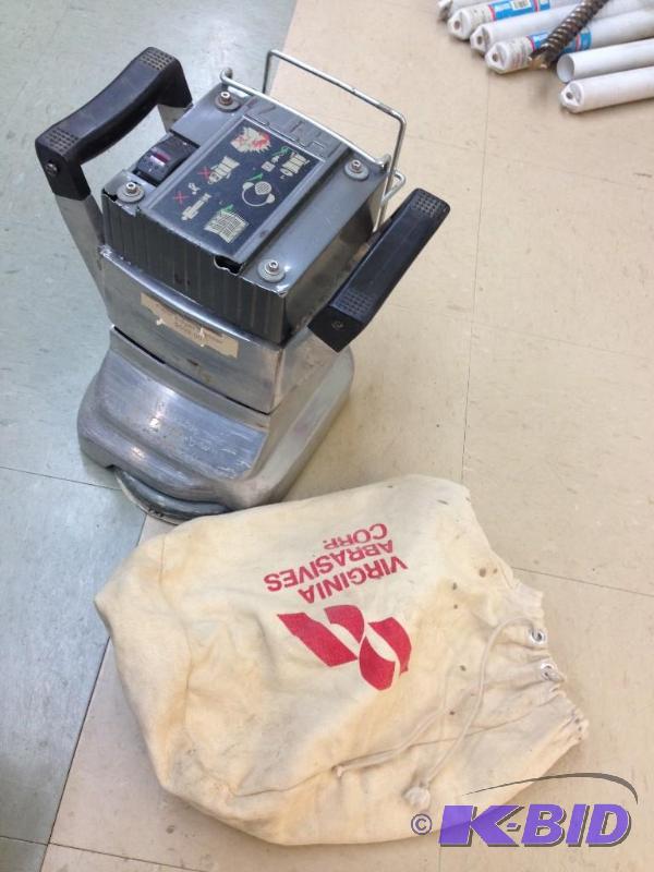 lot 114 image: HT7 Floor Edger Sander - Serial # 01489, 110...
