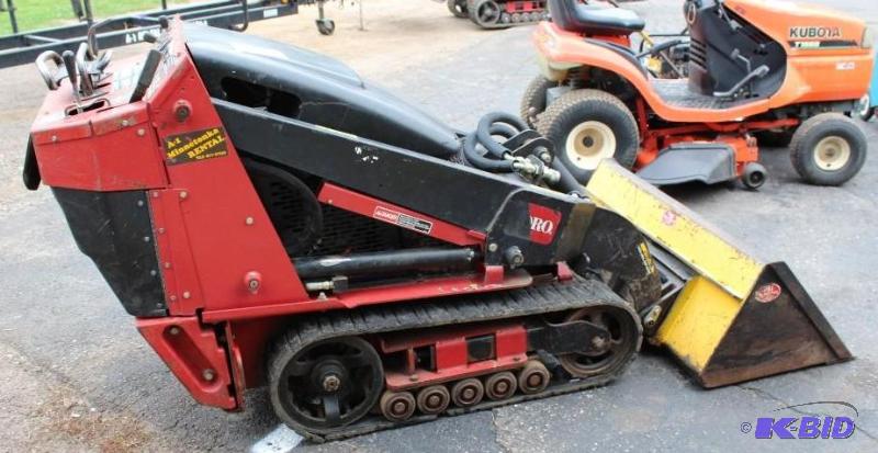 lot 79 image: Toro 420 Dingo Walk-behind Track Loader, ...
