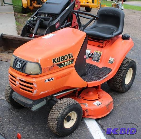 lot 80 image: Kubota Riding Lawn Mower T1560&nbsp14 HP En...