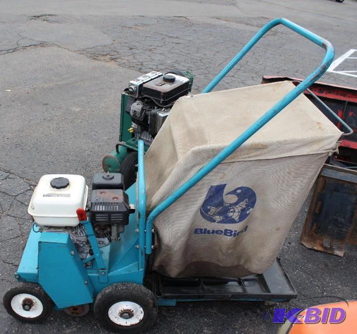 lot 83 image: Bluebird 22"&nbspLawn Dethatcher with f...