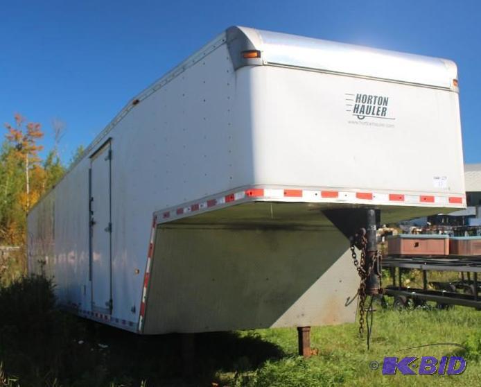 lot 11 image: 2003 Horton Vans Inc. Horton Hauler Six-Wheel...