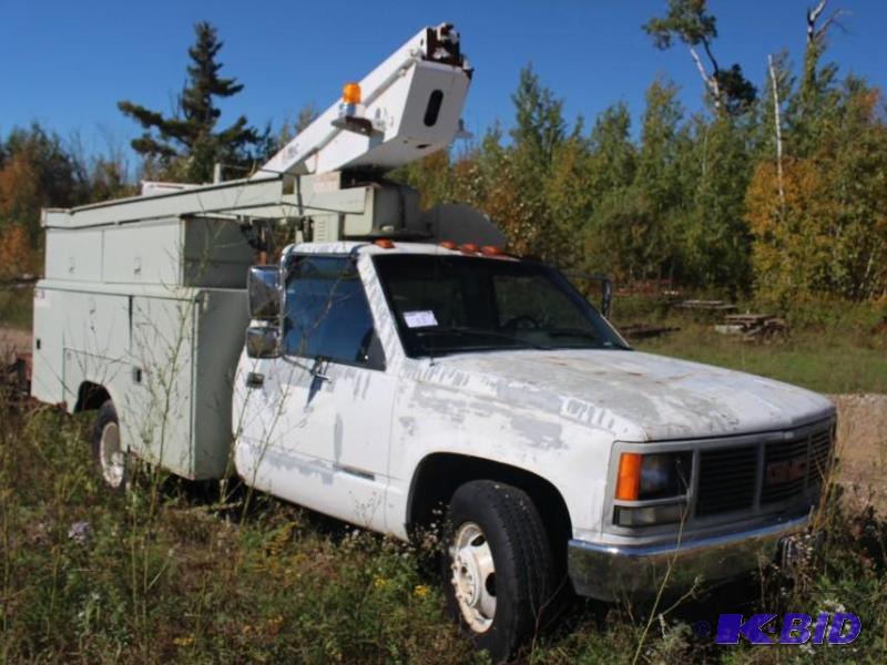 lot 13 image: Year 1991 Make GMC Model Sierra 3500 SL Ve...