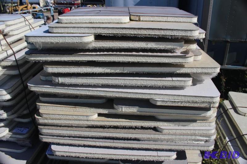 lot 252 image: Lot of (50 ) Insulated Foam Cut Out Rounded...