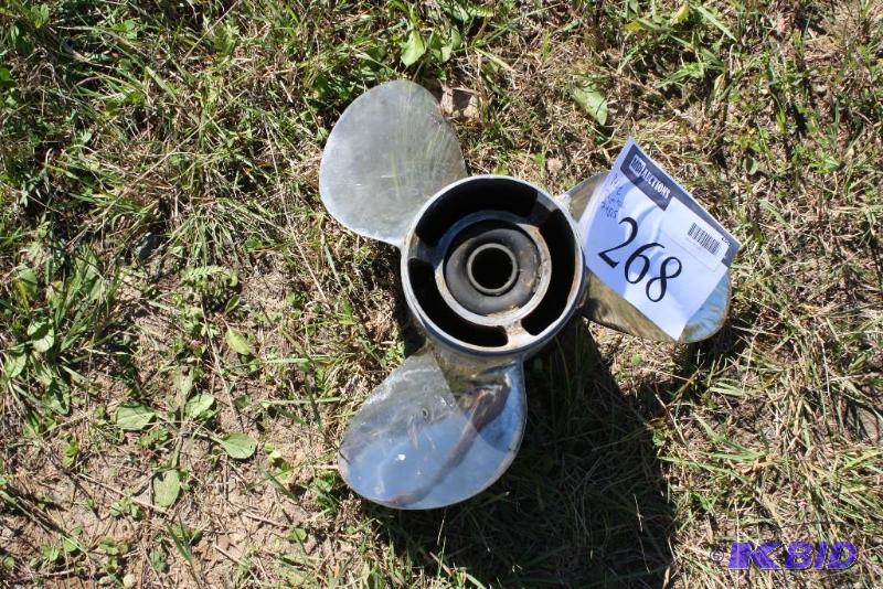 lot 268 image: Boat propeller blade 14 12" 21 pitch...