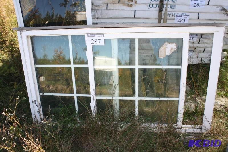 lot 287 image: Lot of (2) Windows Double Window, Glider, Gr...